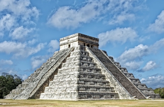 Aztecas y Mayas con Riviera Maya